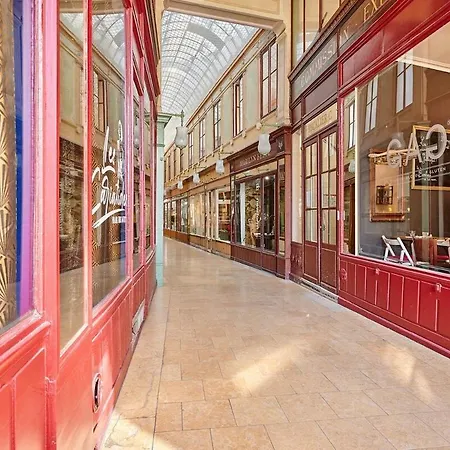 Center Of By Prestige * Parigi